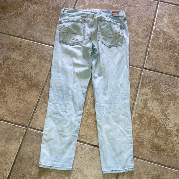 American Eagle Boy Crop Distressed Jeans Size 0 - Picture 2 of 3